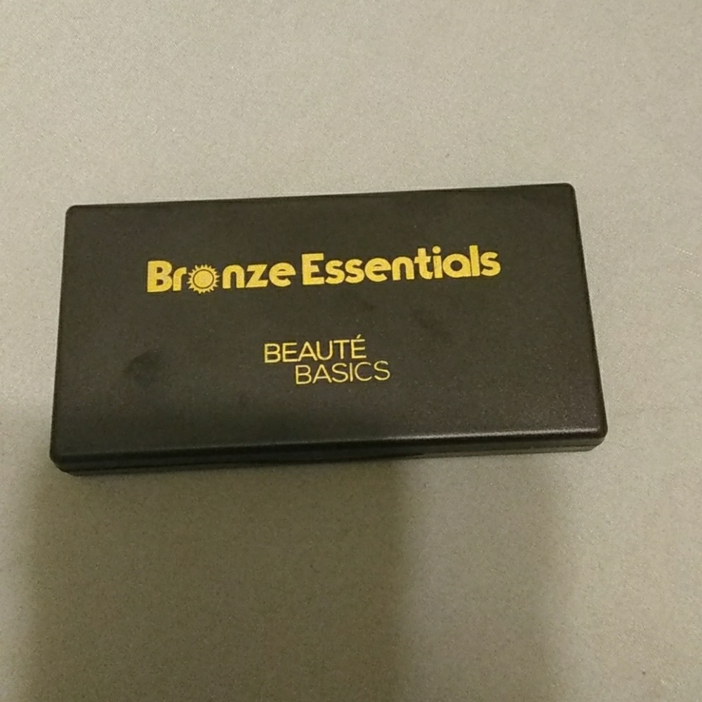 Beaute Basics Bronzer